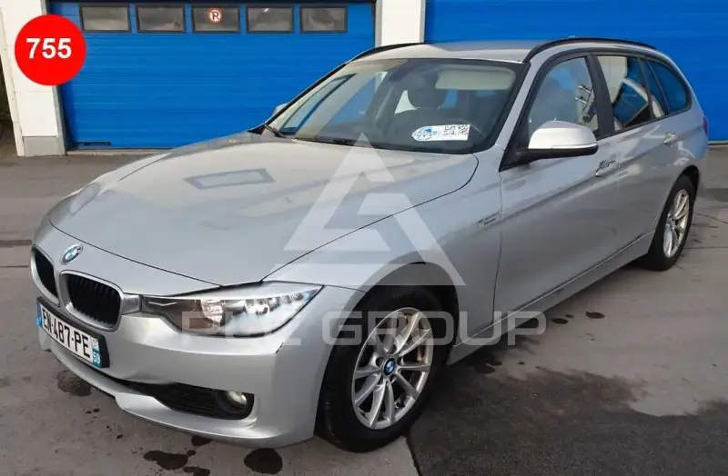 2015 BMW 318