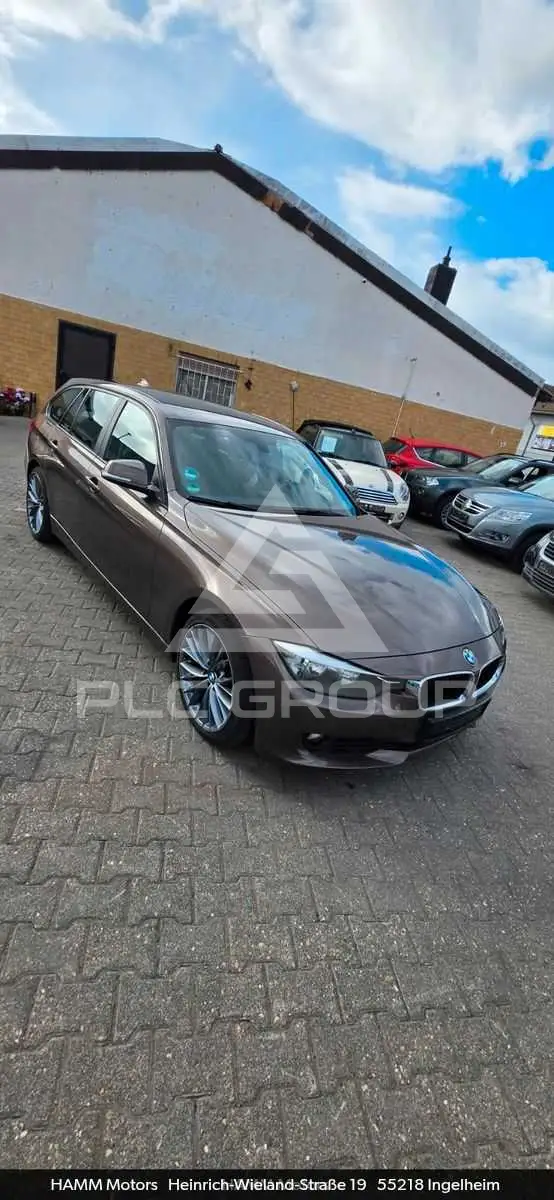 2015 BMW 318