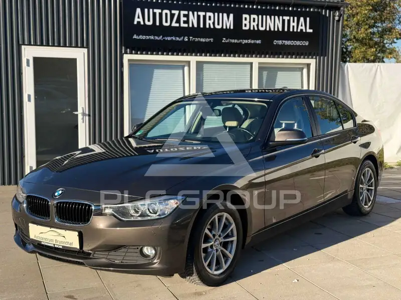 2015 BMW 318