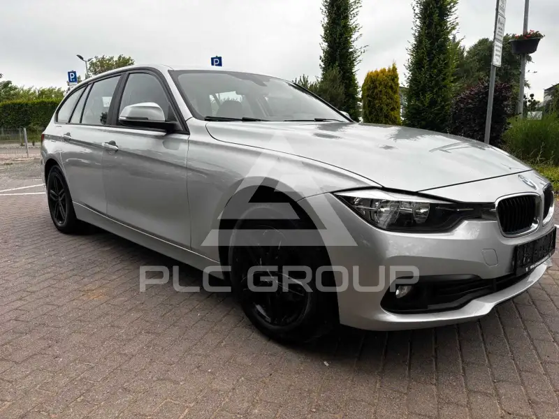 2015 BMW 318