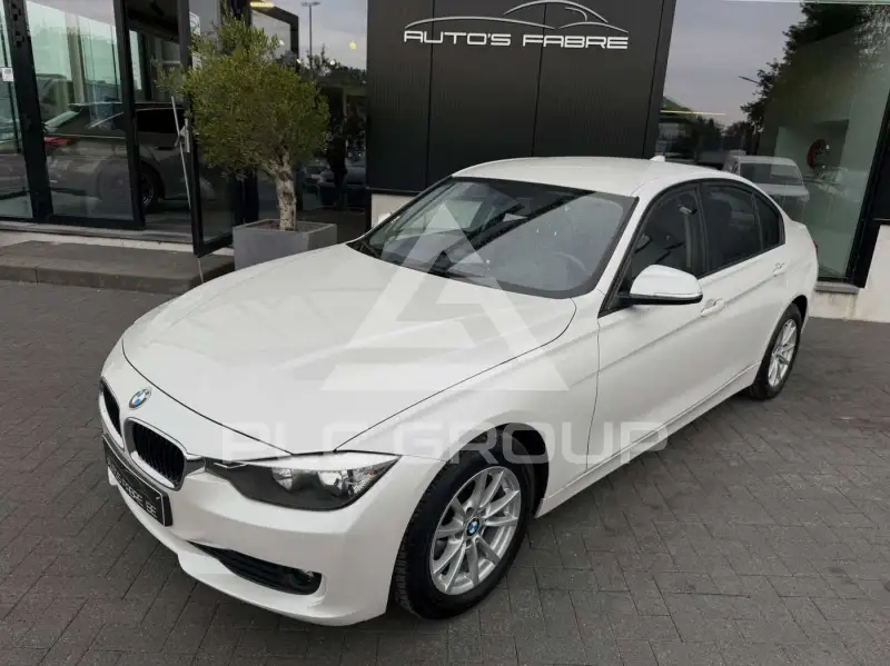 2015 BMW 318