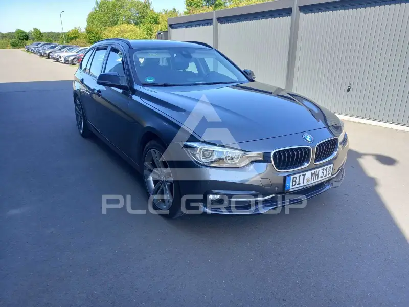 2015 BMW 318