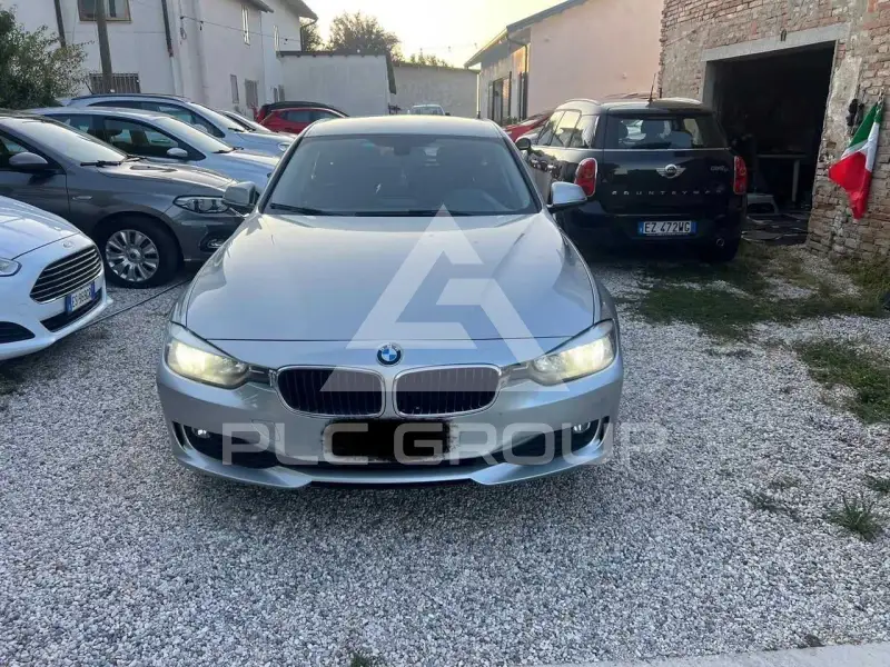 2015 BMW 318