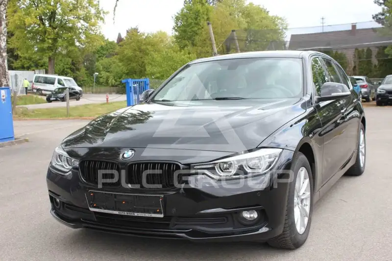2015 BMW 318
