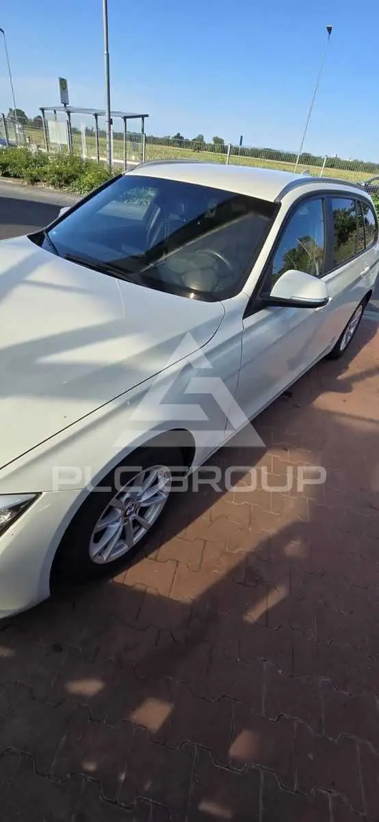 2015 BMW 320