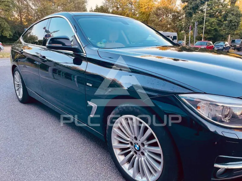 2015 BMW 318