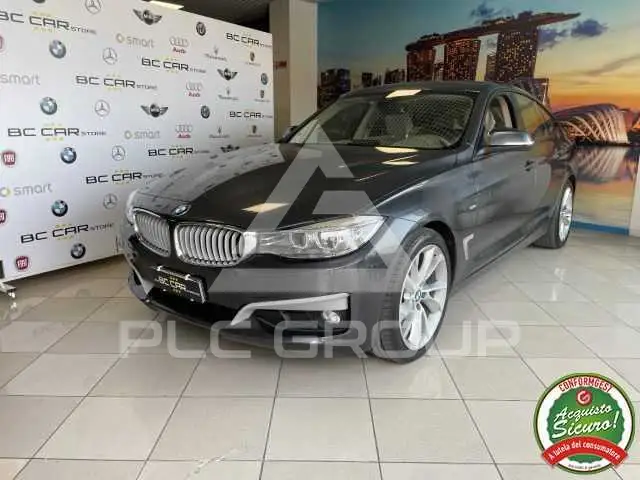 2015 BMW 318