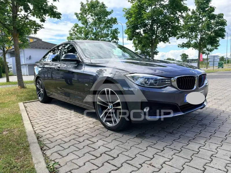 2015 BMW 318