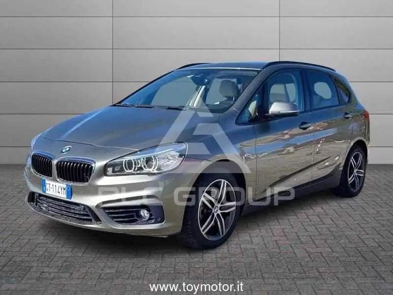 2015 BMW 220