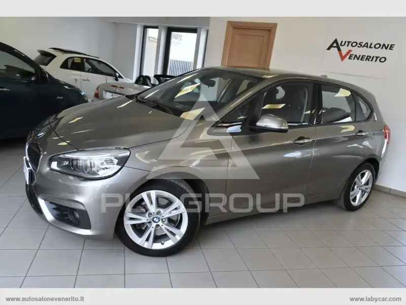 2015 BMW 220