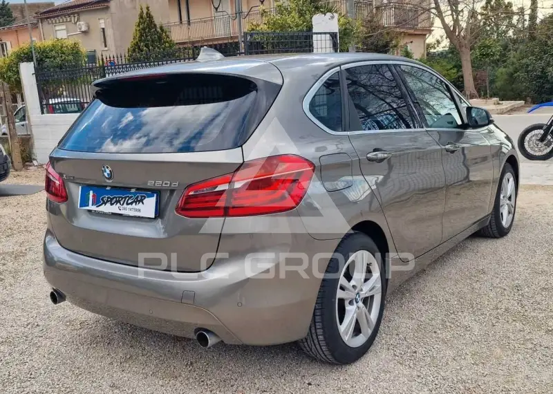 2015 BMW 220