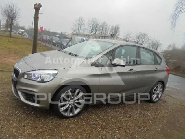 2015 BMW 220