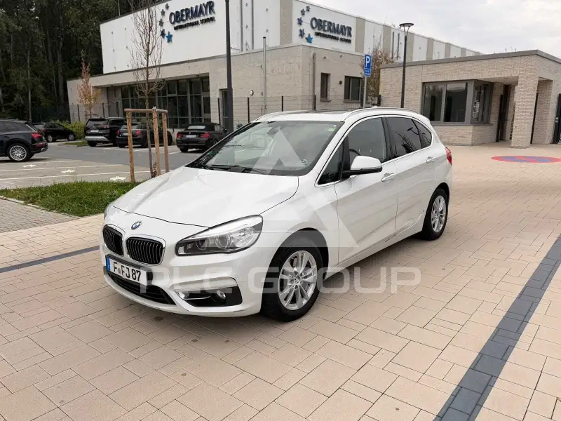 2015 BMW 220