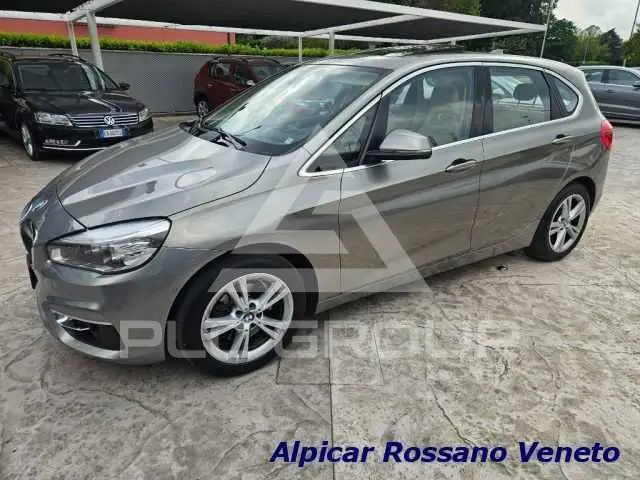 2015 BMW 220