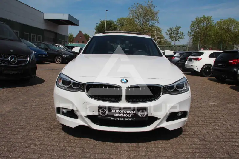 2015 BMW 330