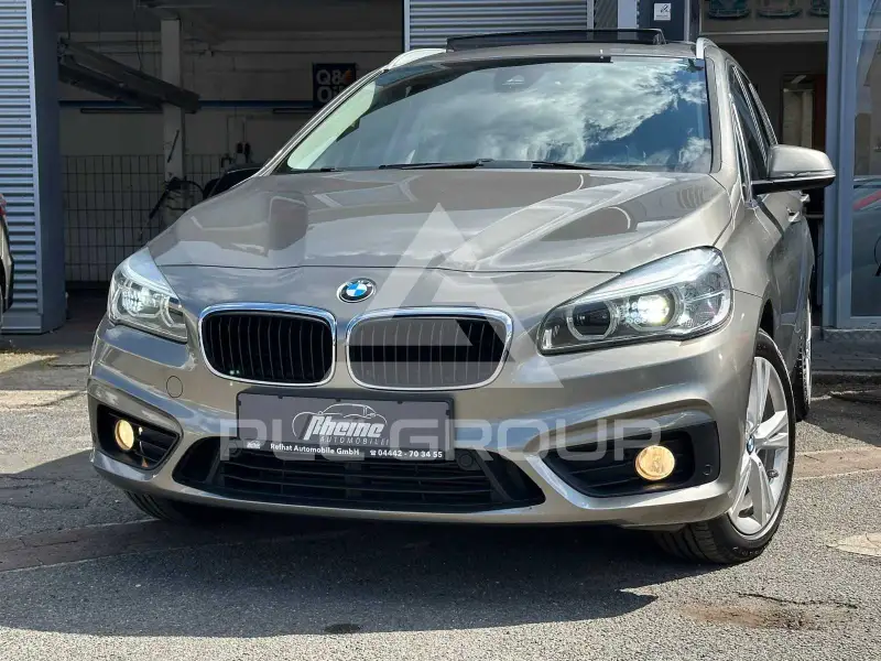 2015 BMW 220