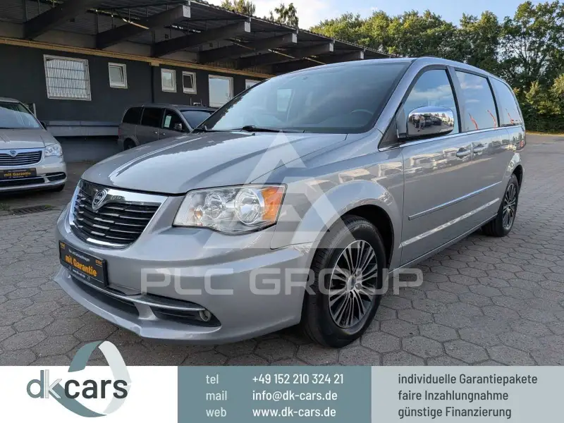 2015 Lancia Voyager
