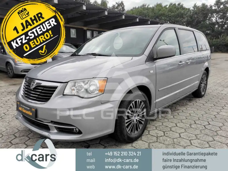2015 Lancia Voyager