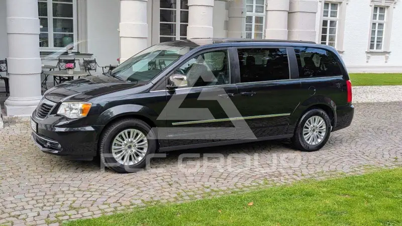 2015 Lancia Voyager