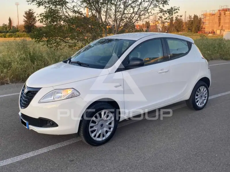 2015 Lancia YPSILON