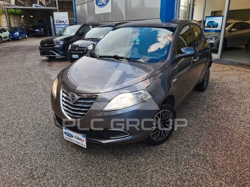2015 Lancia YPSILON