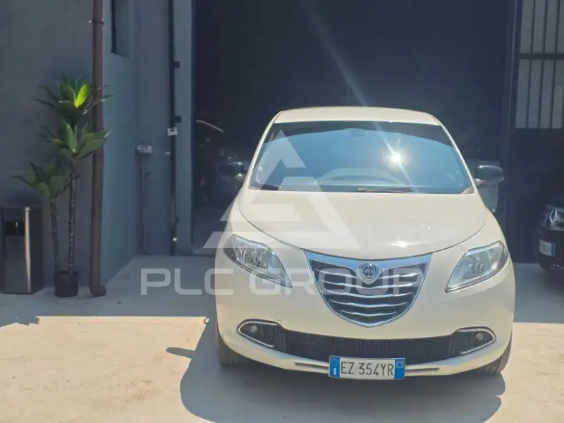 2015 Lancia YPSILON