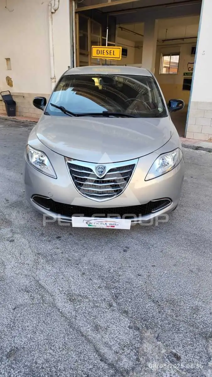 2015 Lancia YPSILON