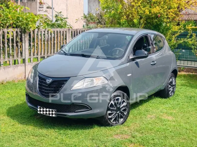 2015 Lancia YPSILON