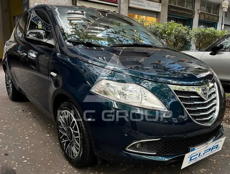 2015 Lancia YPSILON