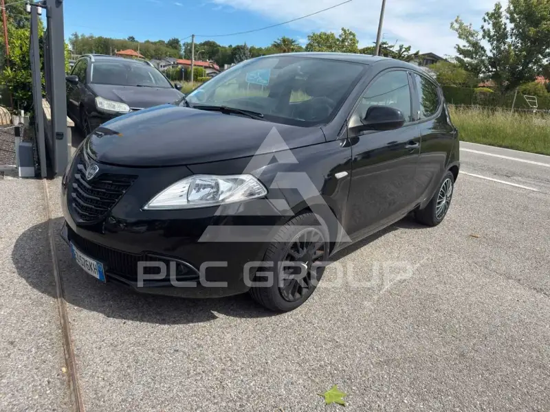 2015 Lancia YPSILON