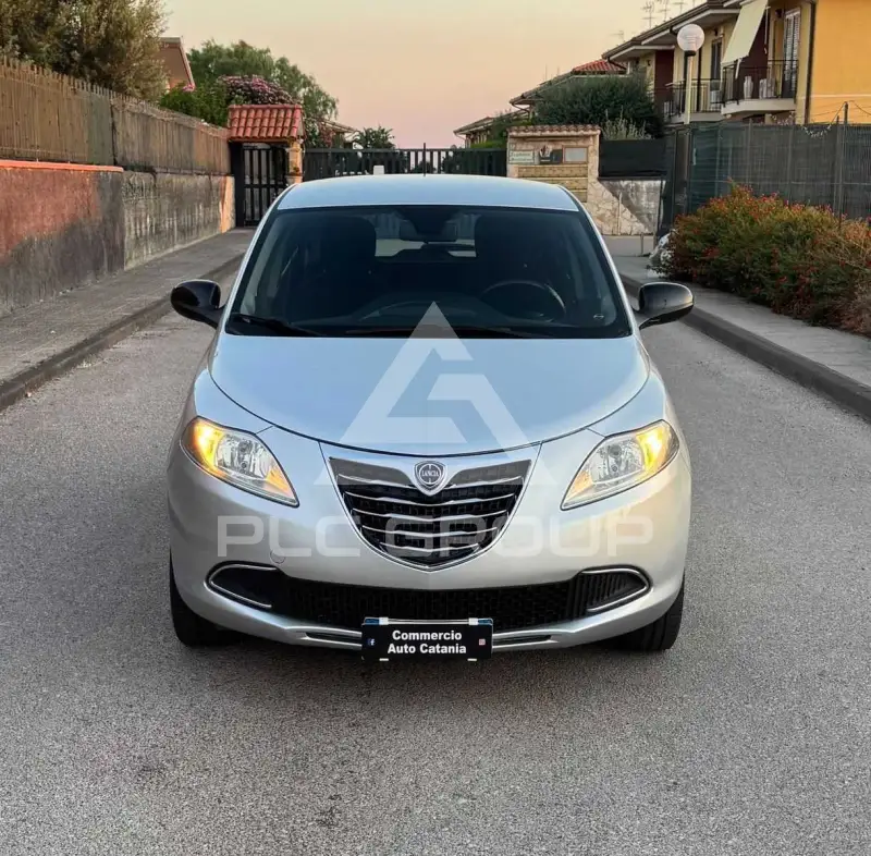 2015 Lancia YPSILON