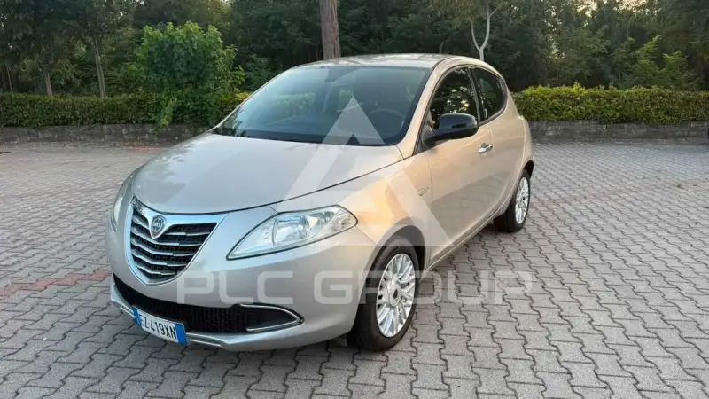 2015 Lancia YPSILON