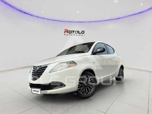 2015 Lancia YPSILON