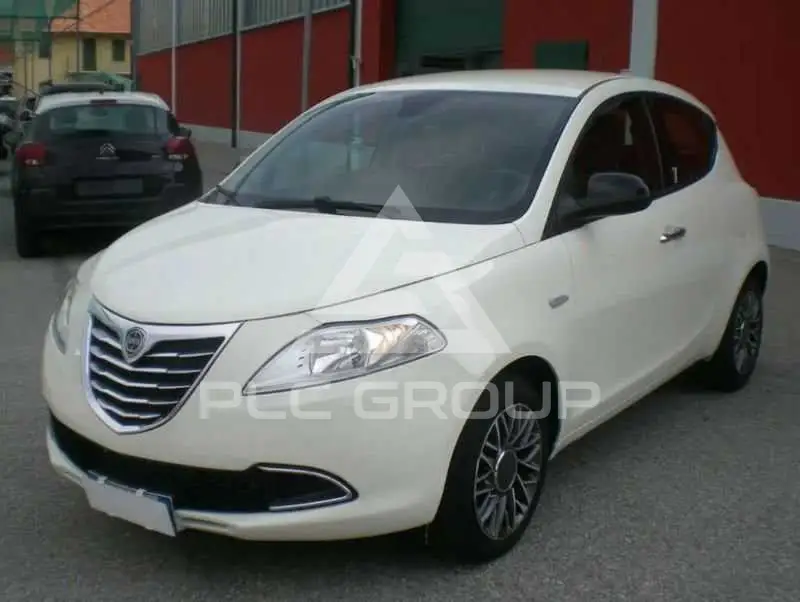 2015 Lancia YPSILON
