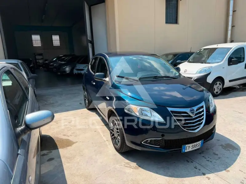 2015 Lancia YPSILON