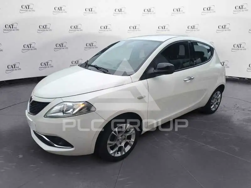 2015 Lancia YPSILON