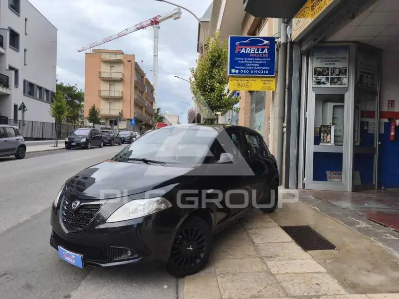 2015 Lancia YPSILON