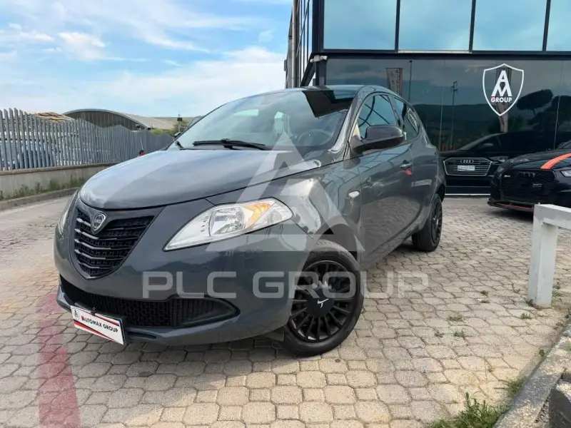 2015 Lancia YPSILON