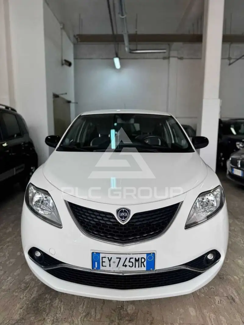2015 Lancia YPSILON