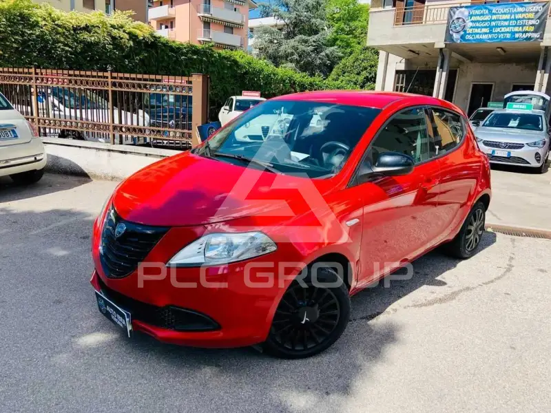 2015 Lancia YPSILON