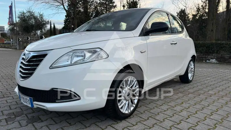 2015 Lancia YPSILON
