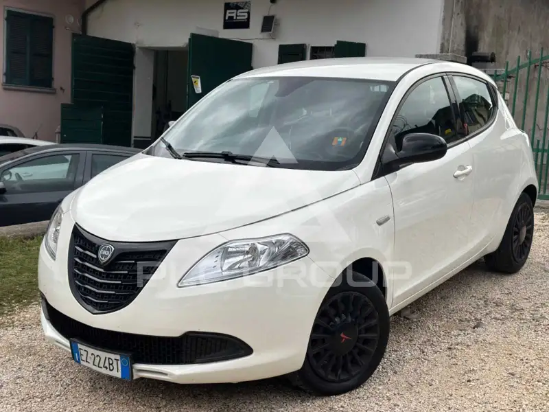 2015 Lancia YPSILON