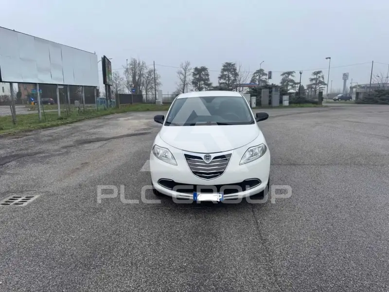 2015 Lancia YPSILON