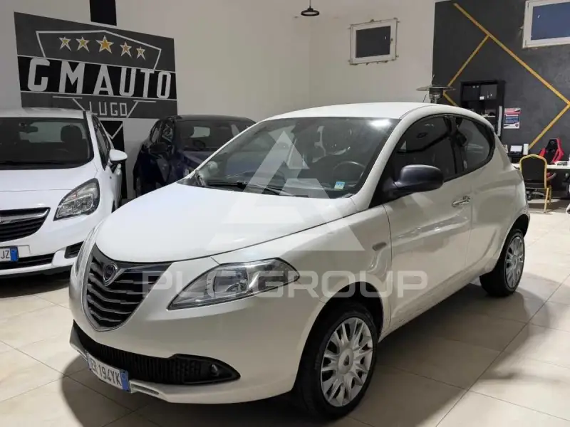 2015 Lancia YPSILON