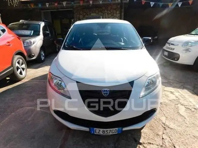 2015 Lancia YPSILON