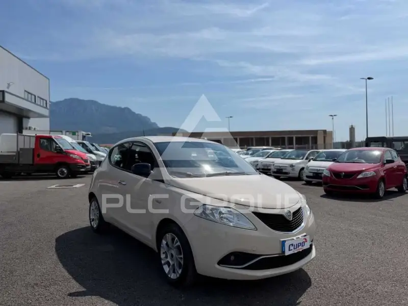 2015 Lancia YPSILON