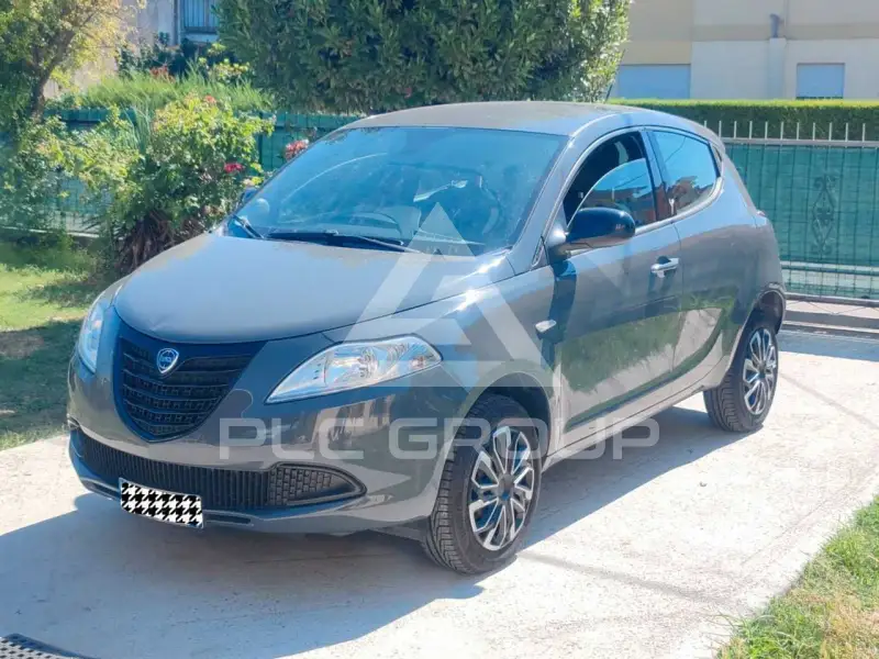2015 Lancia YPSILON