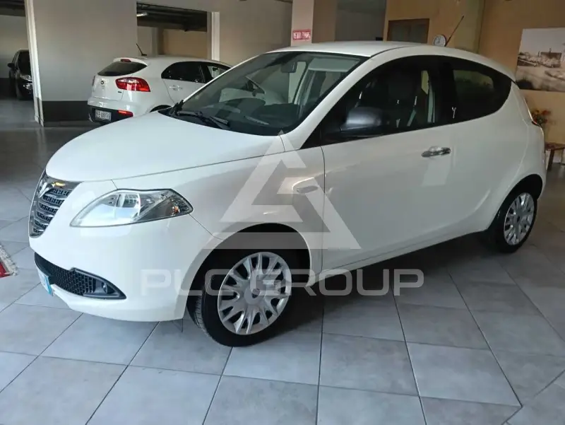 2015 Lancia YPSILON