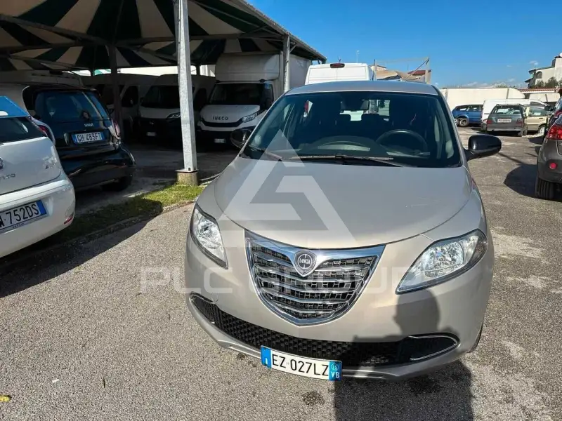 2015 Lancia YPSILON