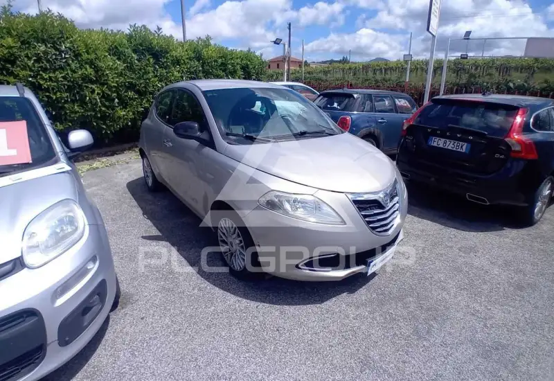 2015 Lancia YPSILON